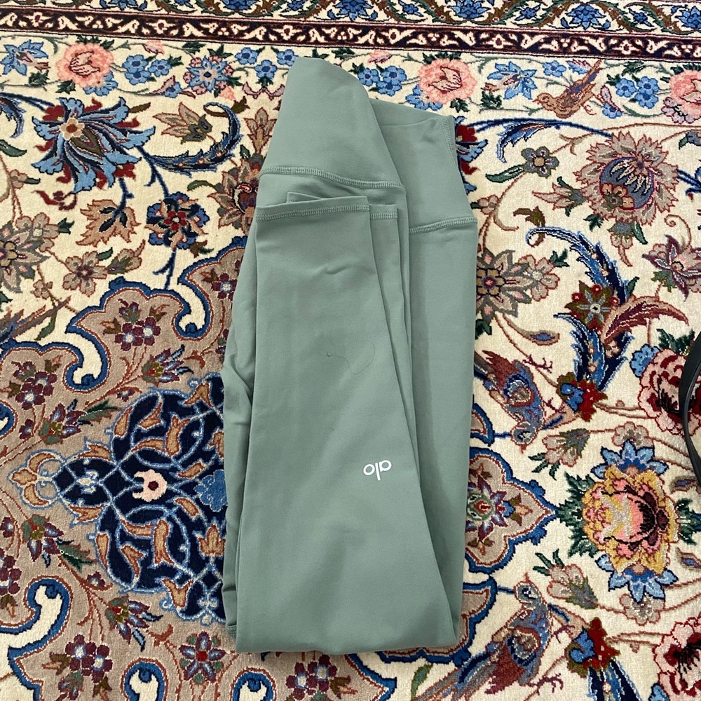 Alo green legging
